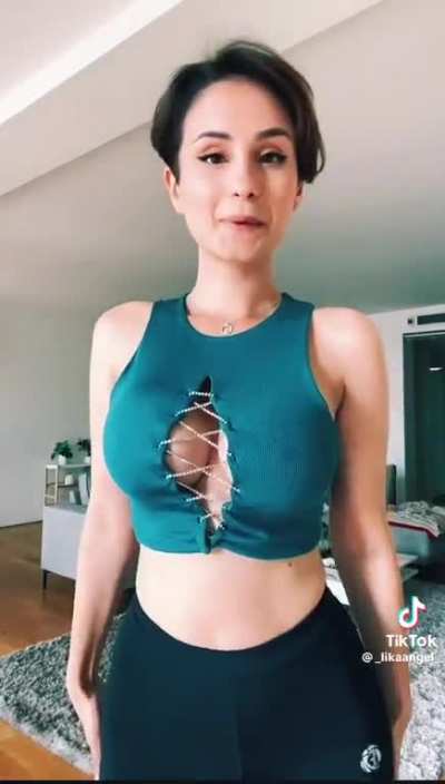 @_likaangel_