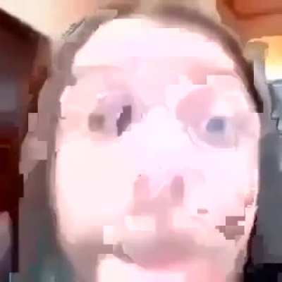 meu só repostei isso,parece que eu achei foi o inferno (cuidado com o SOM)