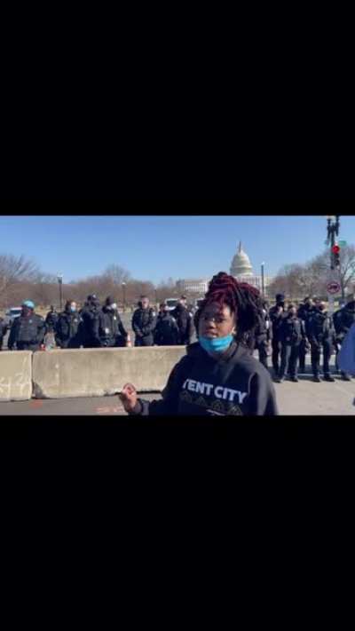 Mutual Aid activist explains what’s going on in DC right now