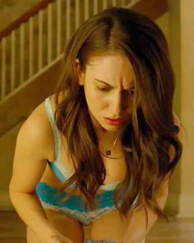 Alison Brie lingerie plot in 