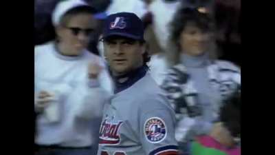 [Highlight] That time Gold Glover and Hall of Famer Larry Walker forgot how many outs were in an inning.
