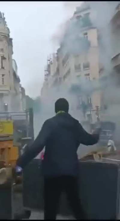 Paris burning again 🥰 lovely locals 