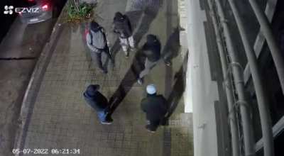 La Plata: Chorros intentaron ingresar a una vivienda a mazazos al grito de ¡“policía”!