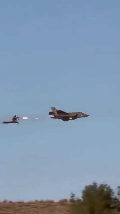 SE VINO, SOLDADO IRANI DERRIBA AVION YANKI!