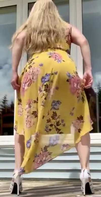 What to wear under a yellow dress<wbr>☺️😘💋[<wbr>F][OC<wbr>]