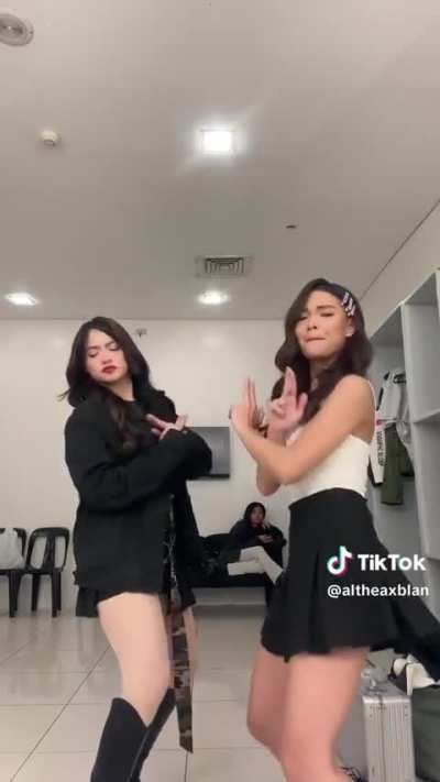 Althea petite na malambot laman at syempre Jilly na hot and sexy