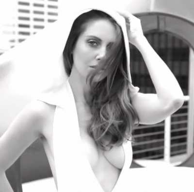 Alison Brie