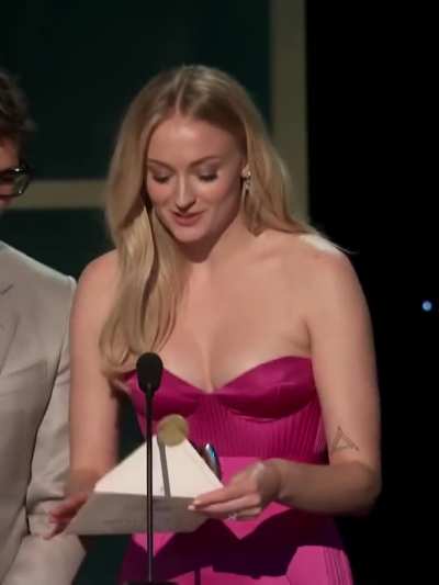 Sophie turner
