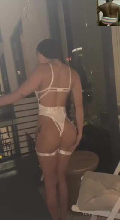 😐