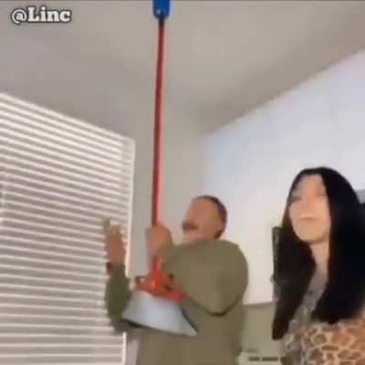 Vaaai me trolar na casa do cacete...FILHA DA PUTA