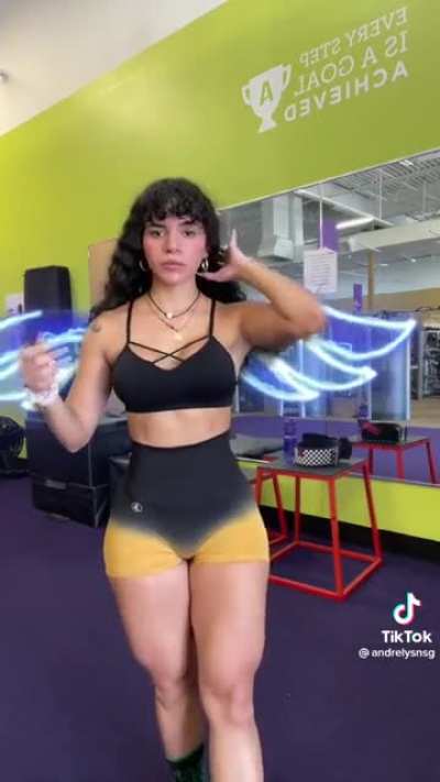 I love me a fit woman 😮‍💨