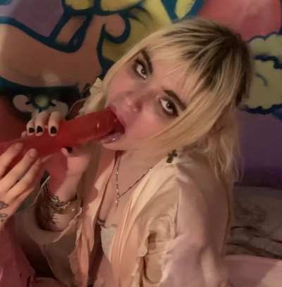 how many licks does it take to get to the center