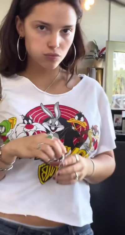 Inde showing off her outfit | TikTok October 2023