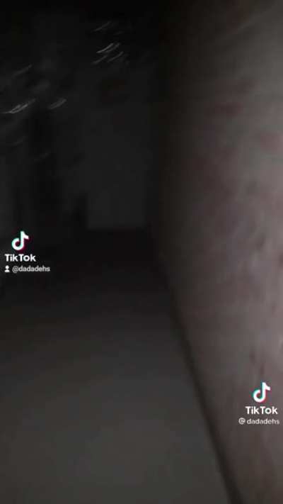 monkaW o homem das carça erguida levou mais uma vitima