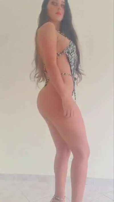 Martinez Yuli 👅👄