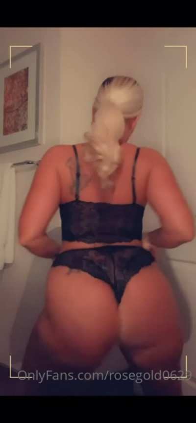 Jiggly ass