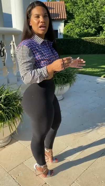 She counts ?
