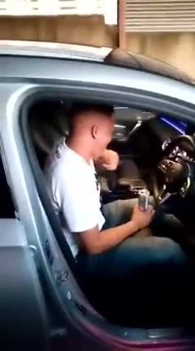 “Hey Mercedes! How much kilos left on my fuel?” 🤣🤣