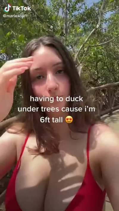 mariexcari walking