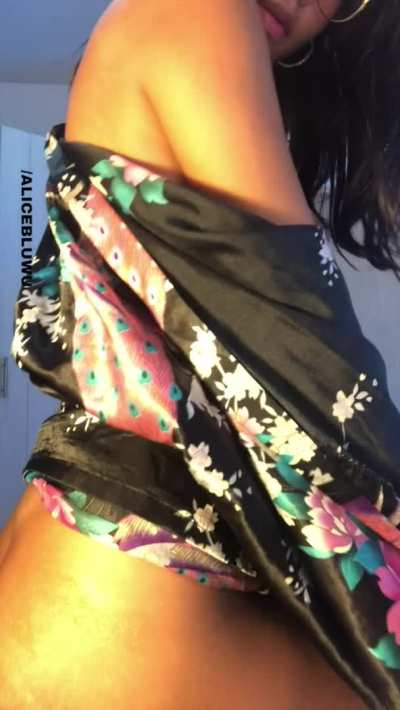 Would you let this Colombian dance for you?