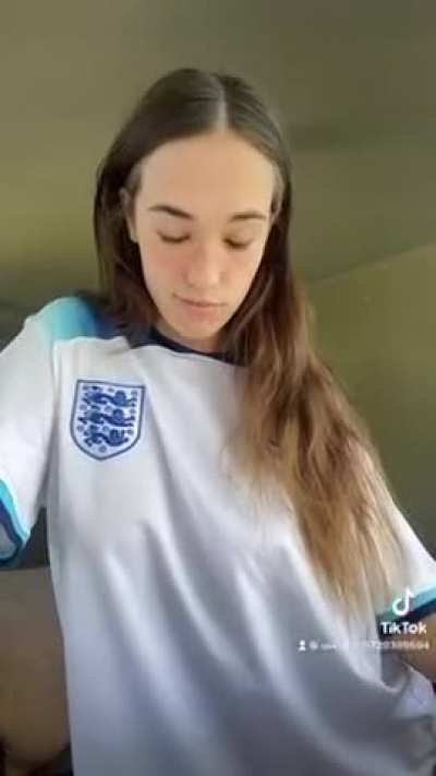 Just wanting to cheer up all the England fans 😔🏴󠁧󠁢󠁥<wbr>󠁮󠁧󠁿 (20F)