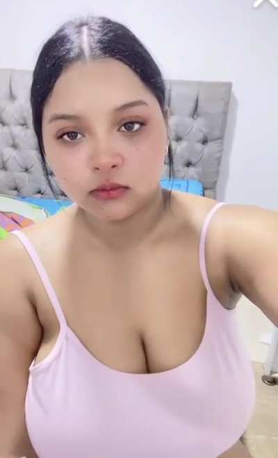 Busty in lilac