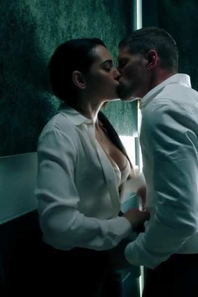 Natalie Martinez - hot plot in Into the Dark
