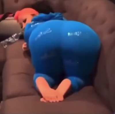 she waiting for a big ass dick in her I’m telling u 🥱