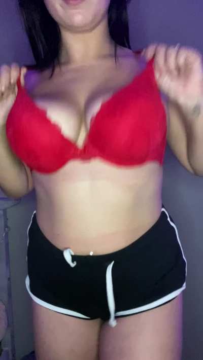 Lookin’ like a snack. Come, eat me!