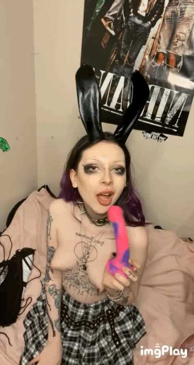 HELLO so I thought I’d tell you guys a little snippet about me here so to start im a massive lover of anime!a personal fav is Death note! I also adore music! live music especially! goth hits the spot for me;p and the rest well I’ll guess you’ll have to fi