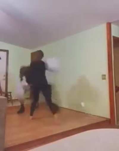 Don't be a boring partner, le'ts play with pillows