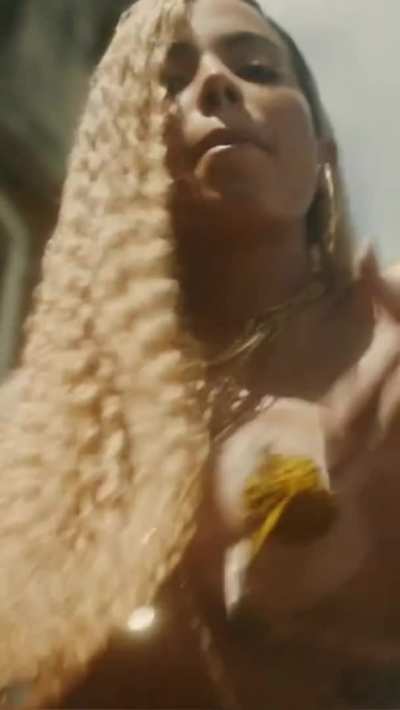 Anitta - 