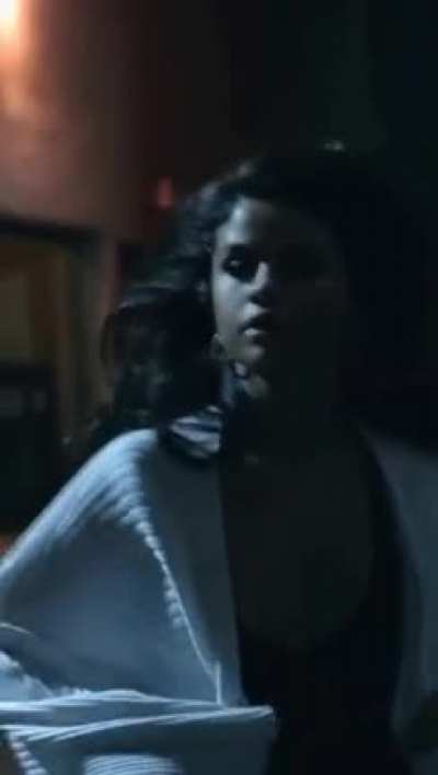 Selena Giving Us An Eyeful