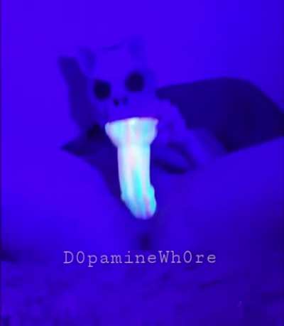 Playing with my Kitalpha, his flare made me gape ♡ So close to taking him whole!