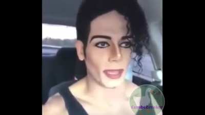 estava aposentado desde a morte da antiga capital r/orochinho mas agora voltarei a produzir memes