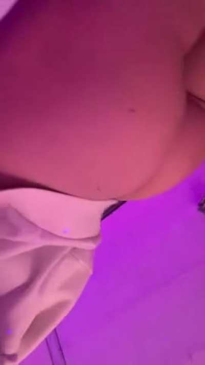 Does my butt look fat in this babe?