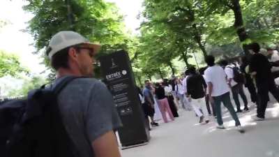 YouTuber Attacked by Scammer in Paris – Why Are the Police Ignoring It?