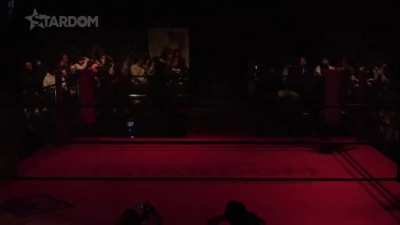 Hana Kimura and Kagetsu make their entrance in January to the classic Oedo Tai theme to team together for the final time