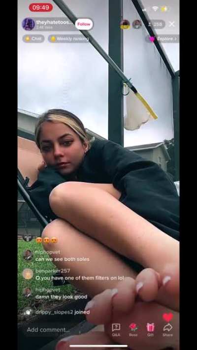 TikTok feet