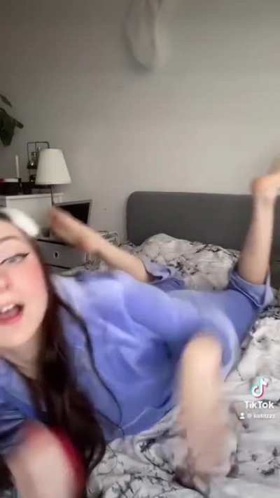 @katitzzz