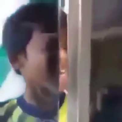 :v