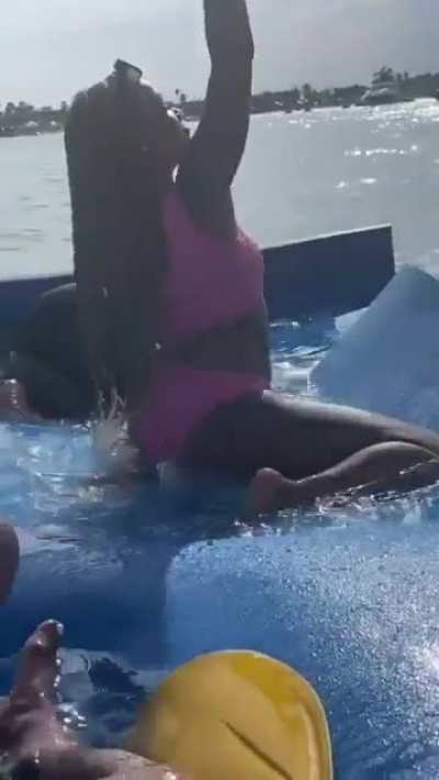 💧