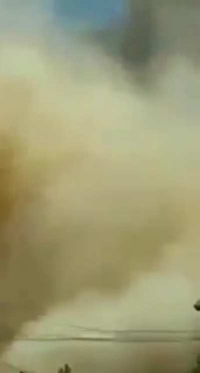 Israeli missile totally vaporizes a building in Palestine