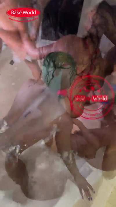 Bake world vs dabb land 12 girls content house