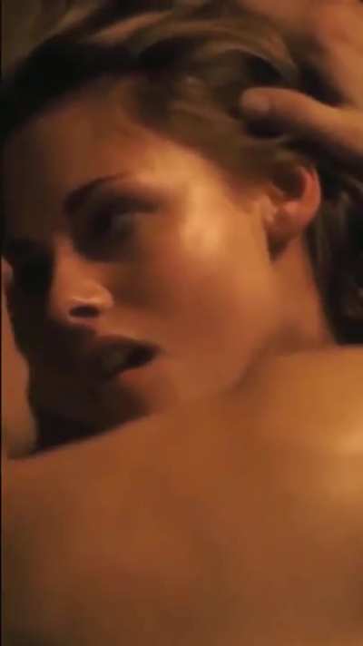 Kristen Stewart fucks & moans louder