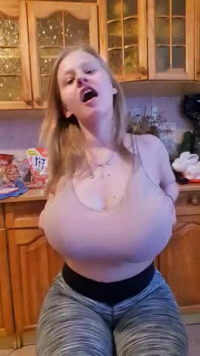 Admittedly, I don't know if it's relevant to fuckdoll, but in addition to huge boobs, I can also cook something. heh