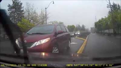 Vehicular Karen causes crash, but it's totally not her fault