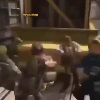 🕺