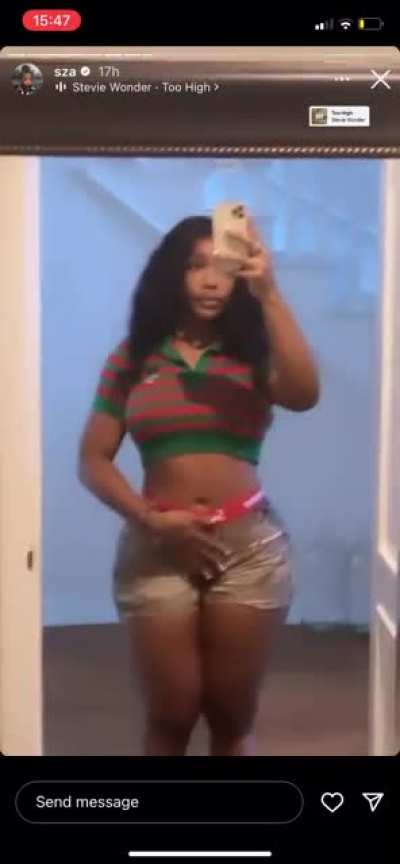 Sza IG story. Thickkkk