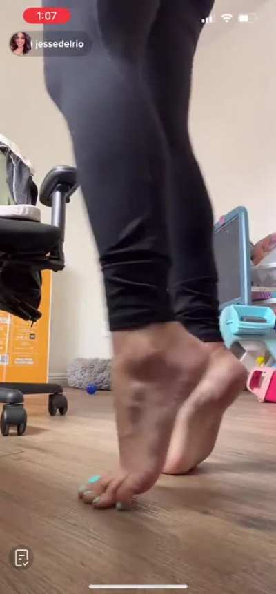 Jesse del rio feet